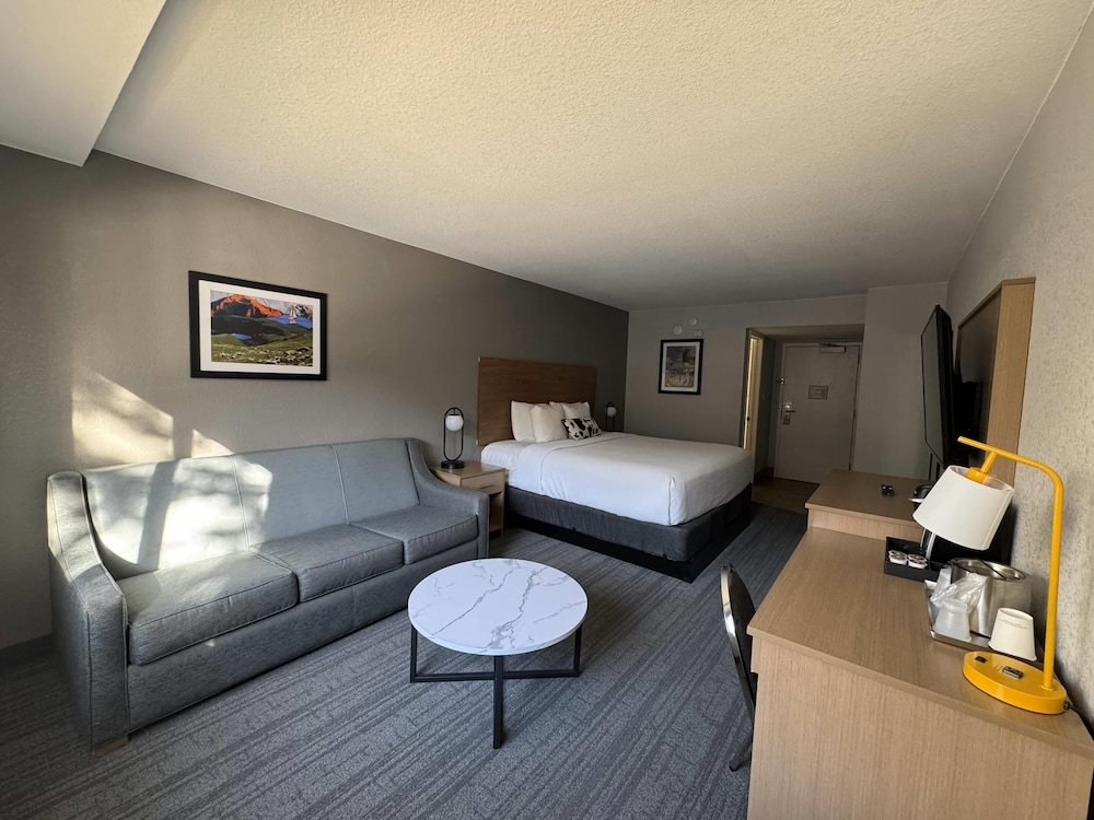 Room at Comfort Inn & Suites Denver West - Golden, GOLDEN - CO