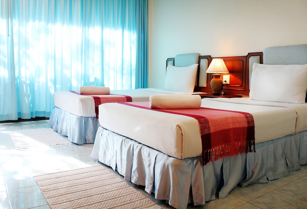 Baan Pron Phateep 25/50