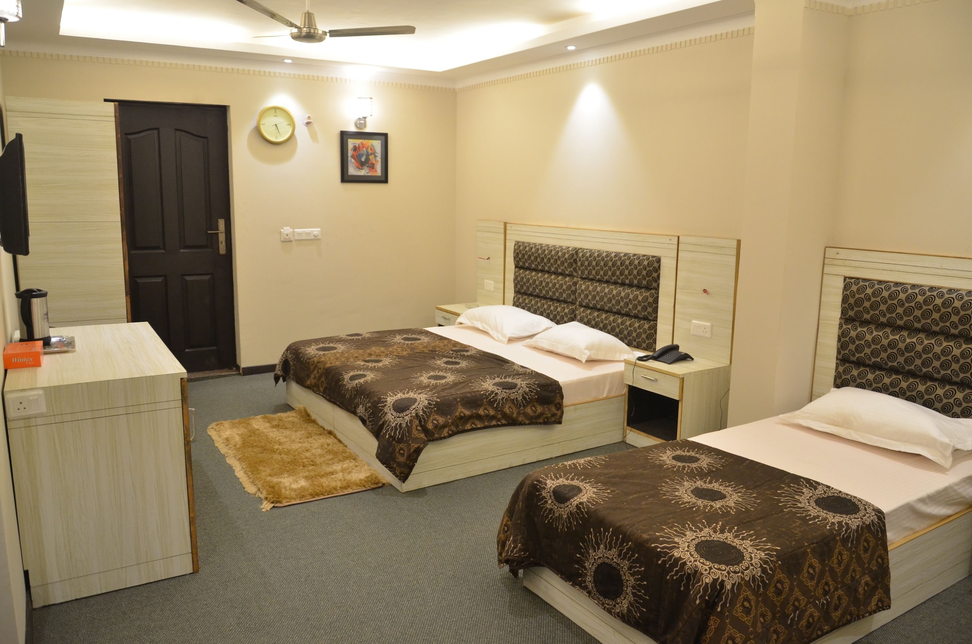 EXECUTIVE, KING BED, CITY VIEW