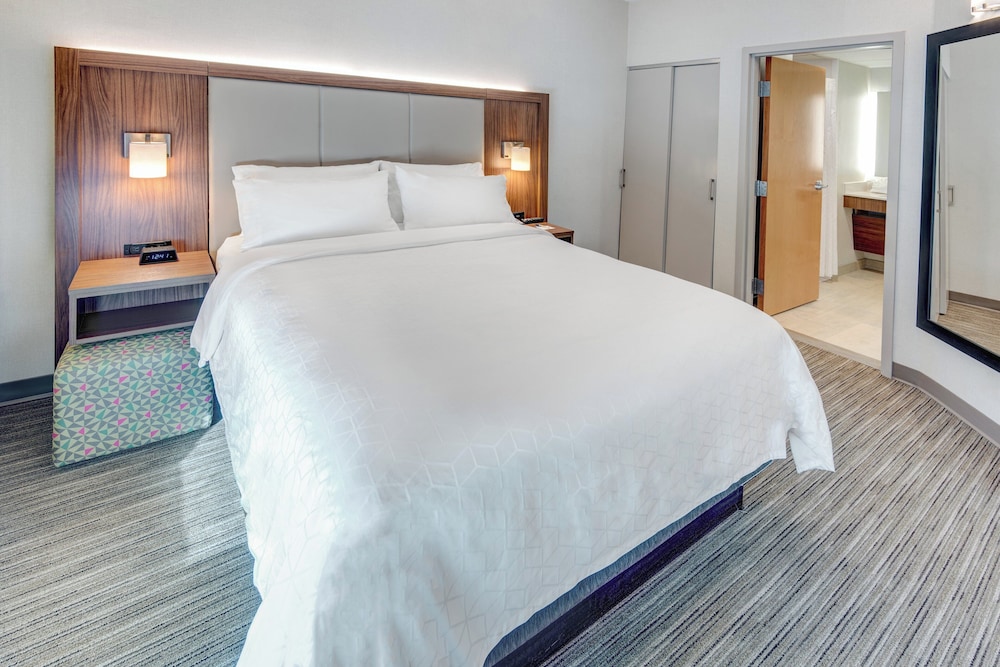 Holiday Inn Express & Suites West Long Branch - Eatontown 27/74