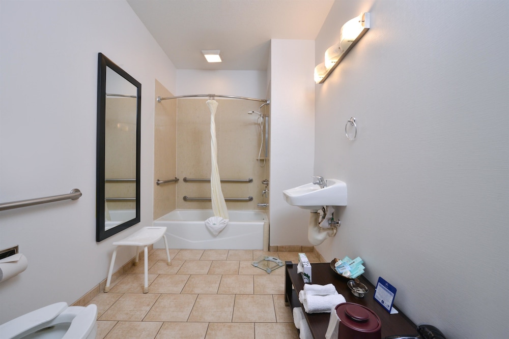 Best Western Plus Hotel at the Convention Center 21/51