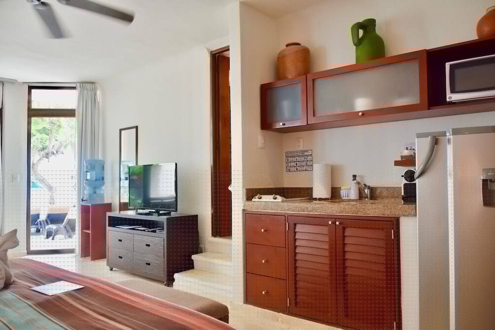 Playa Palms Hotel 5/69