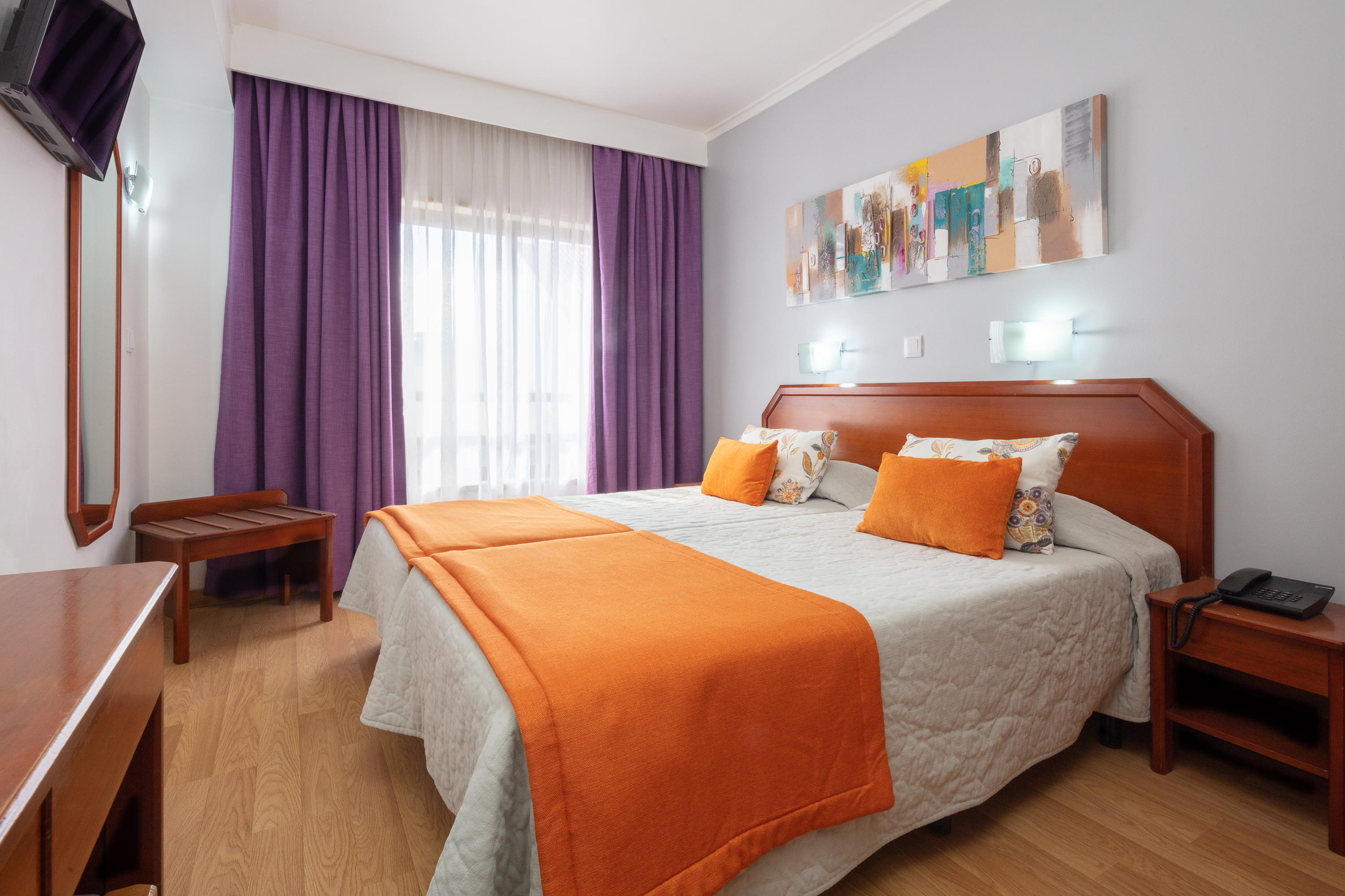Room, Single