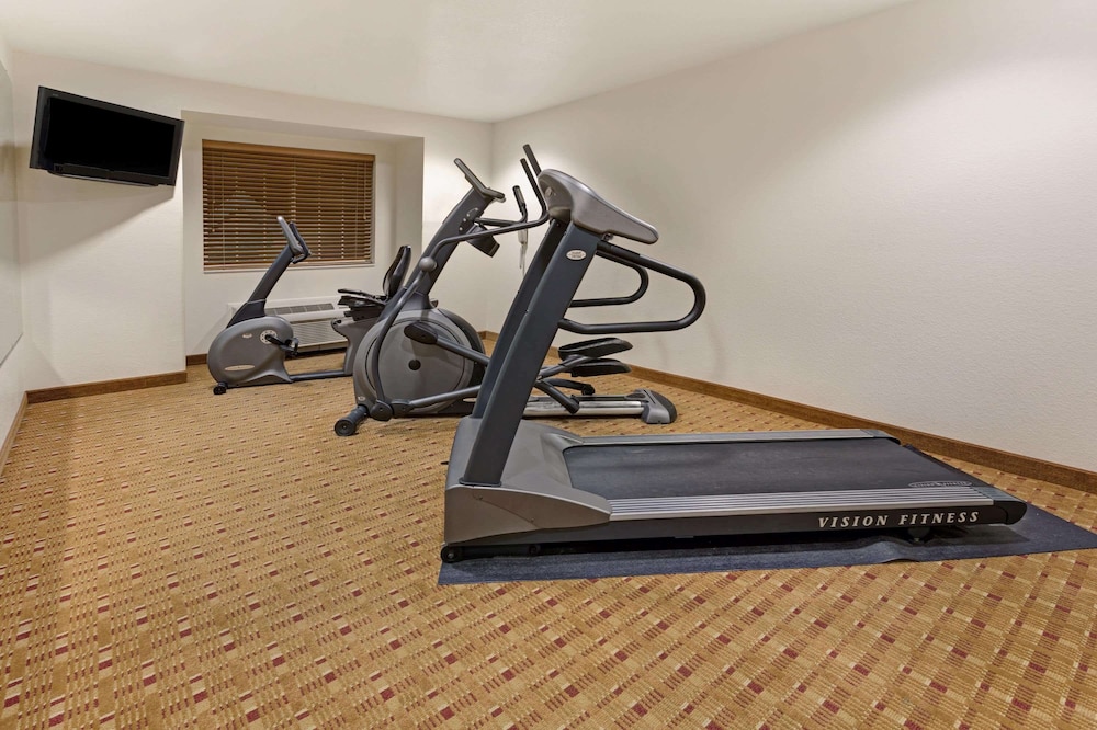 Microtel Inn & Suites by Wyndham Cheyenne 18/31