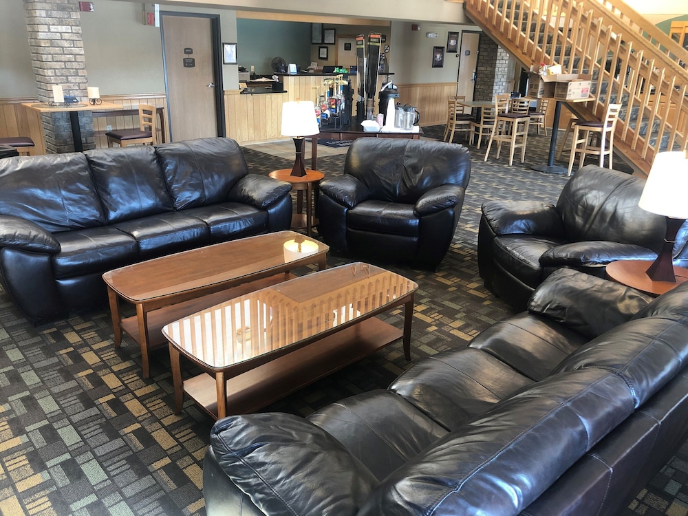 Cobblestone Hotel & Suites - Wisconsin Rapids 19/31