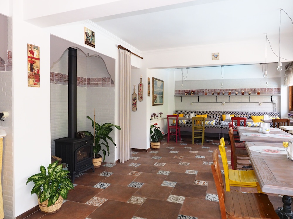 HOTEL GRAND AMPHORA 10/57