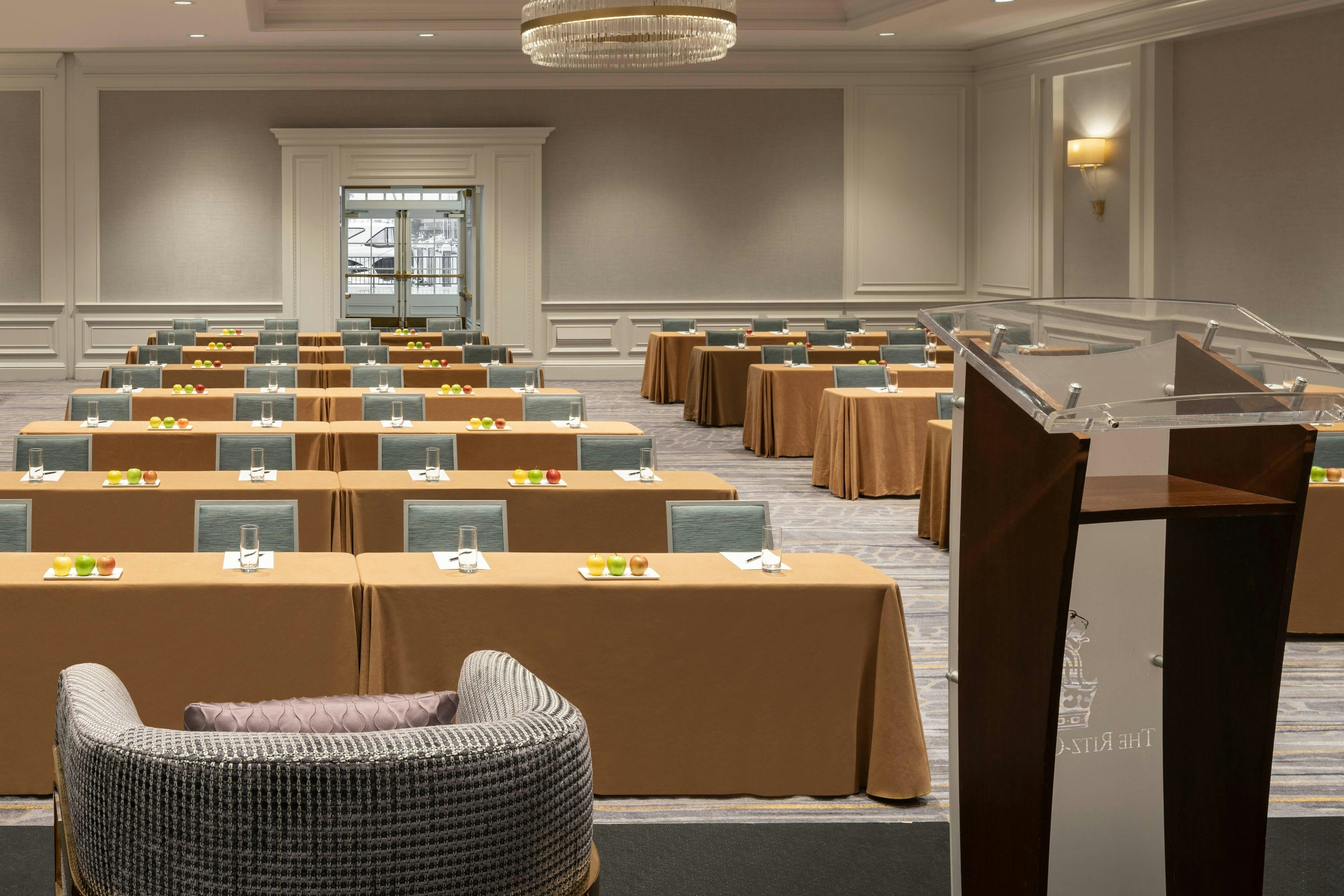 The Ritz Carlton Marina Del Rey 17/27