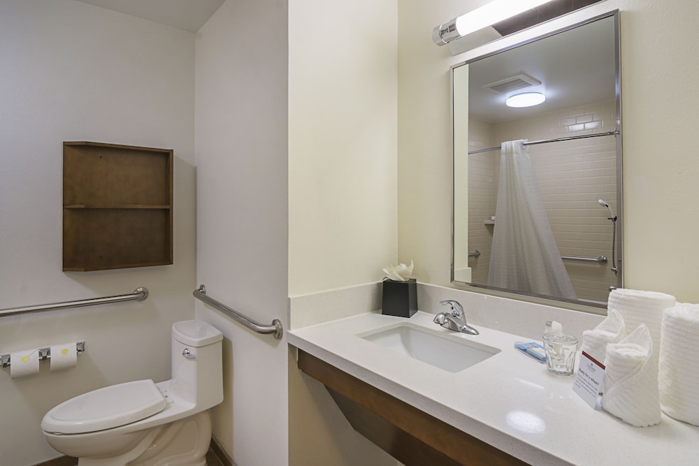 Candlewood Suites Pensacola University Area 18/58