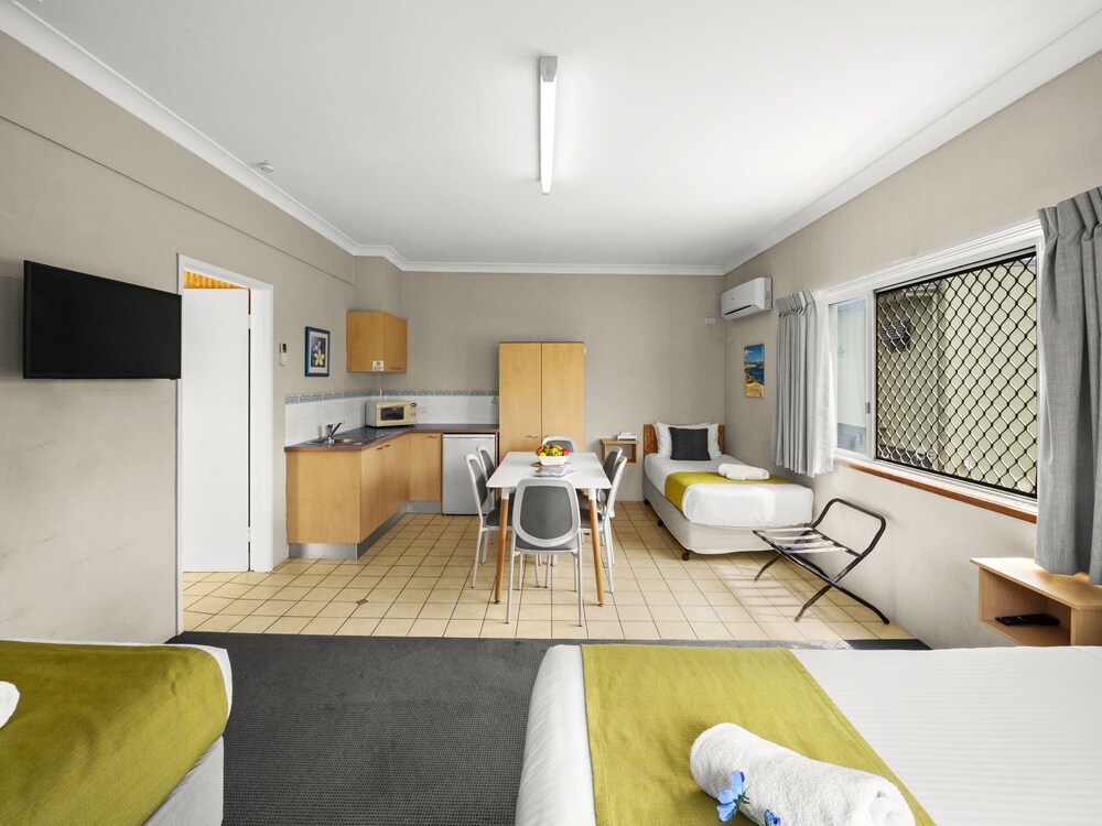 YAMBA SUN MOTEL 42/60