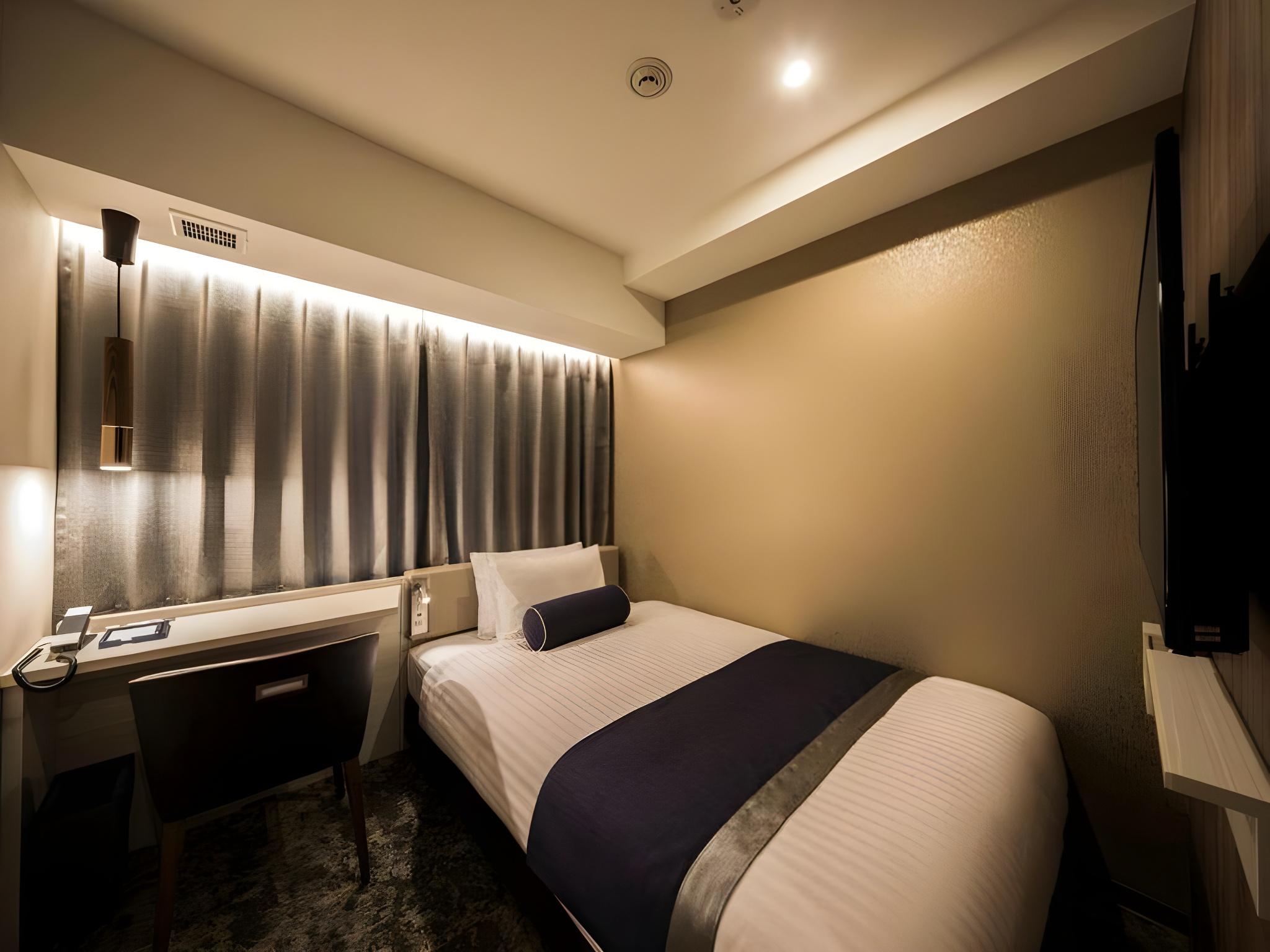 Semi Room, Single, Semi Double Bed