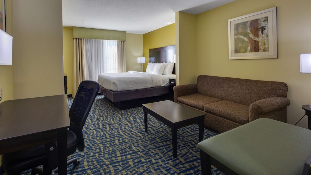Best Western Plus Brunswick Inn & Suites 23/45