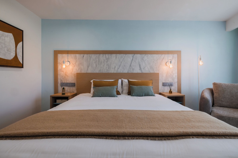 Reef Hotel & Spa 24/87