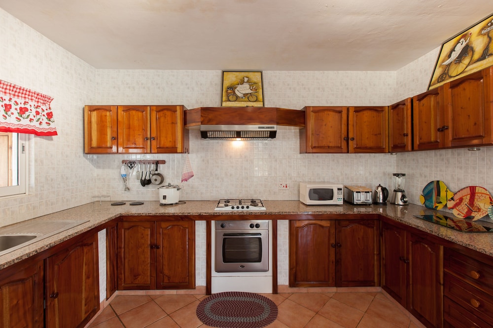Villa Aya 36/37