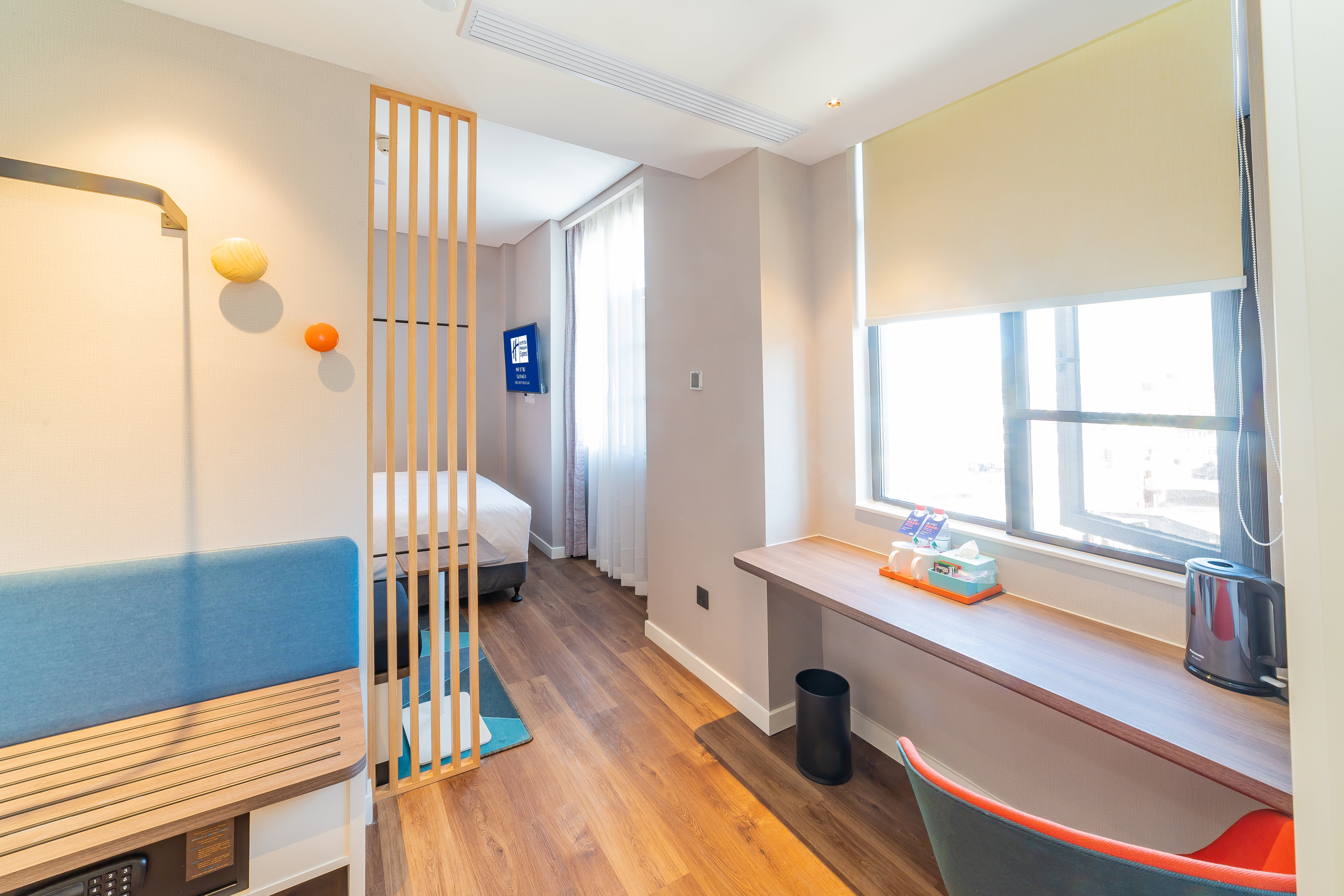 Holiday Inn Express Jingdezhen Taoxichuan 15/45