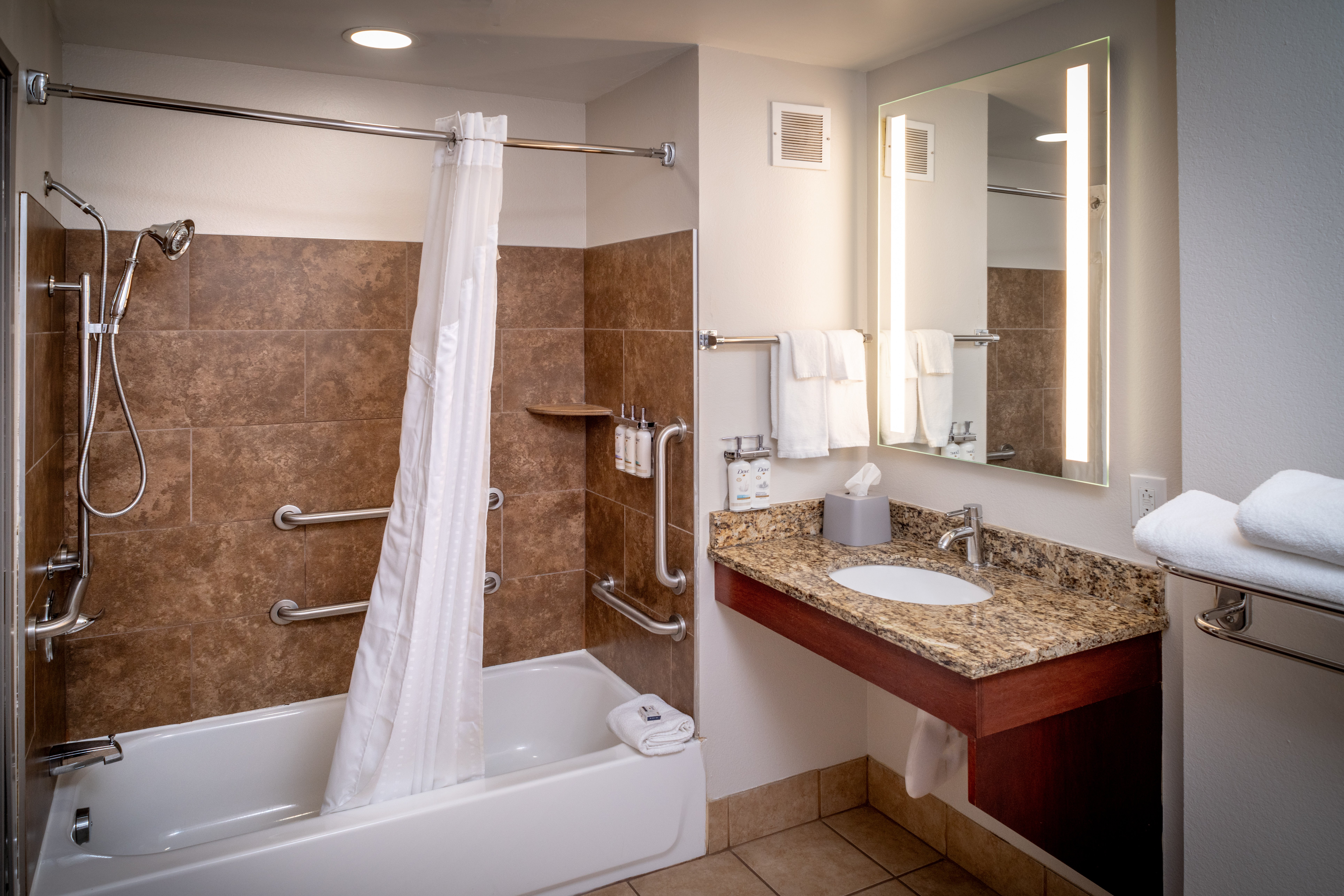 Holiday Inn Express Hotel & Suites Cross Lanes 73/75