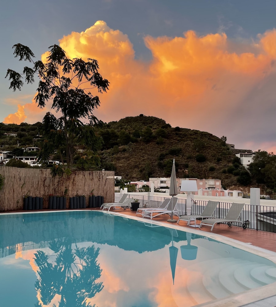 Hotel Villa de Pasquale 48/54