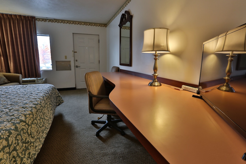 Nittany Budget Motel 30/34