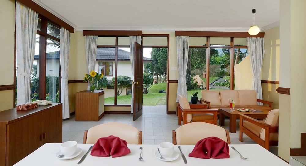 The Jayakarta Inn & Villas Cisarua 8/33