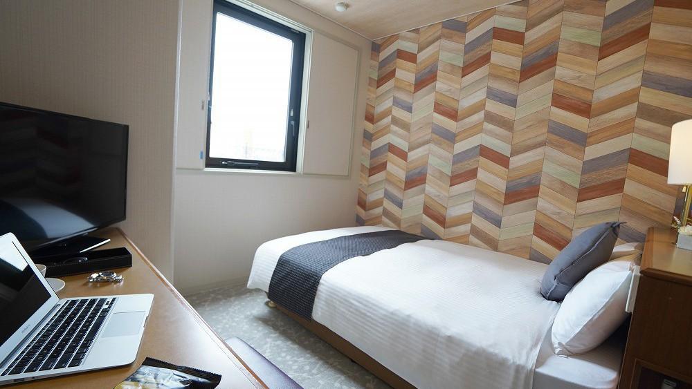 Room, Double Bed