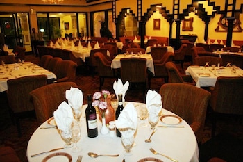 MK HOTEL 18/25