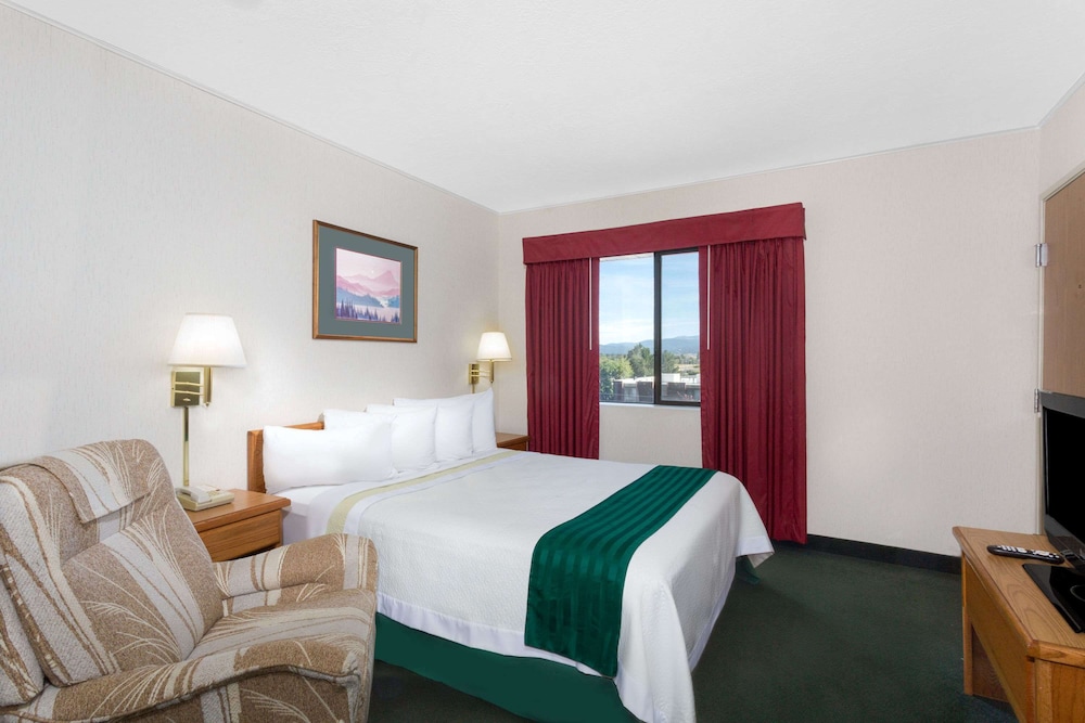 Wingate by Wyndham Butte City Center I-15/I-90 10/32