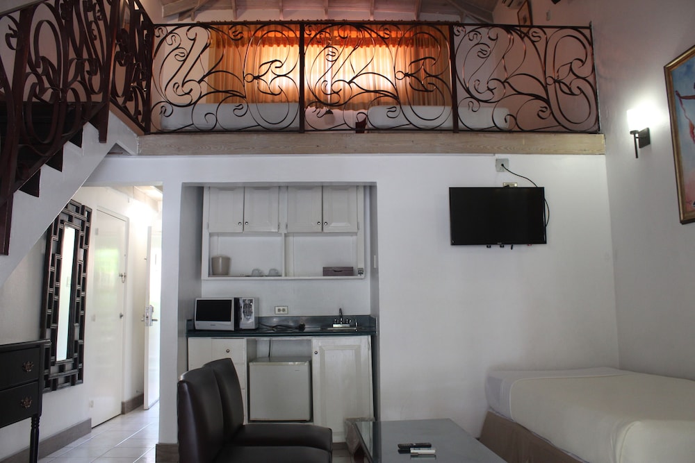 Altamont Court Hotel 52/73