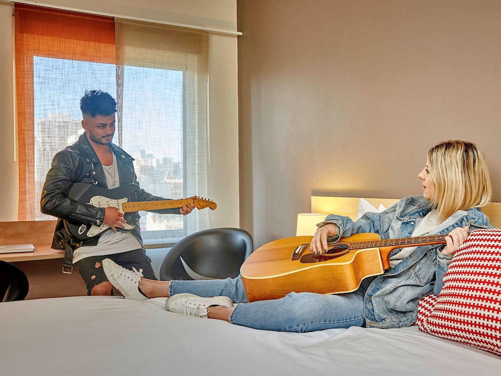 IBIS PERTH 26/70