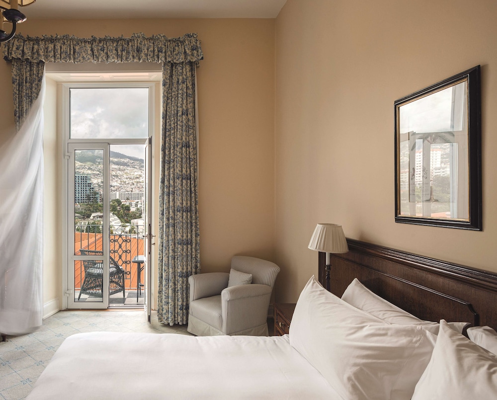 Deluxe, King Bed, Sea View