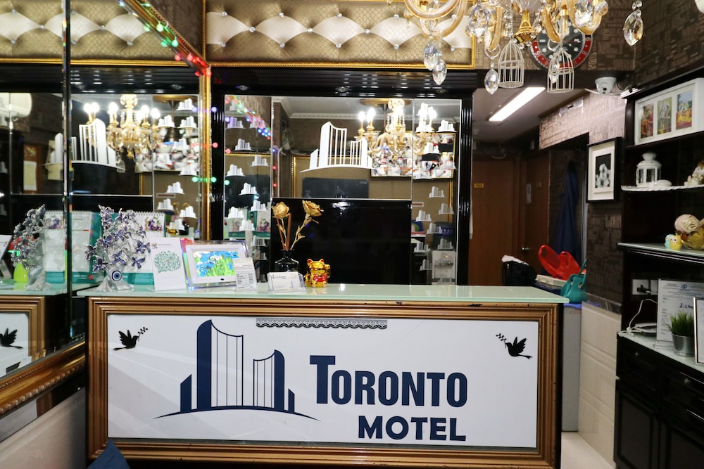 Toronto Motel 5/30