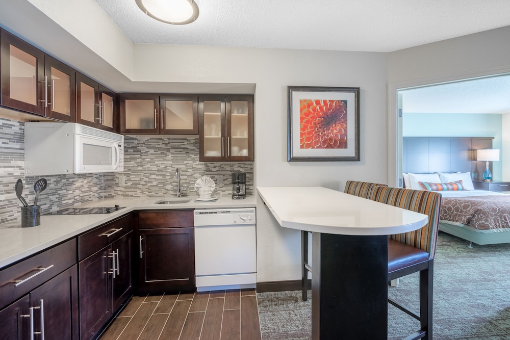 Staybridge Suites Wilmington Newark 36/44