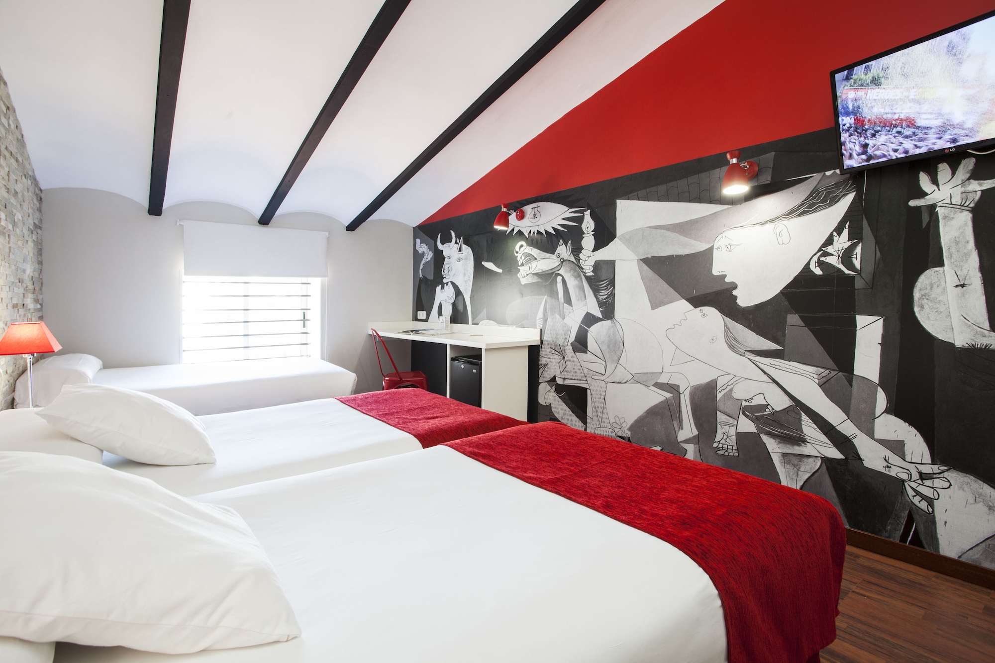 ROOM, TRIPLE