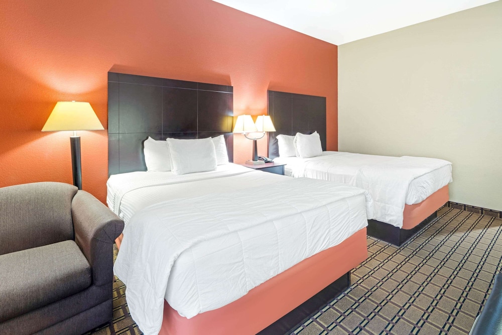 La Quinta Inn & Suites by Wyndham McAlester 19/45