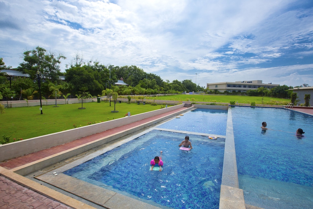 Landmark Pallava Beach Resort Mahabalipuram Chen 16/32