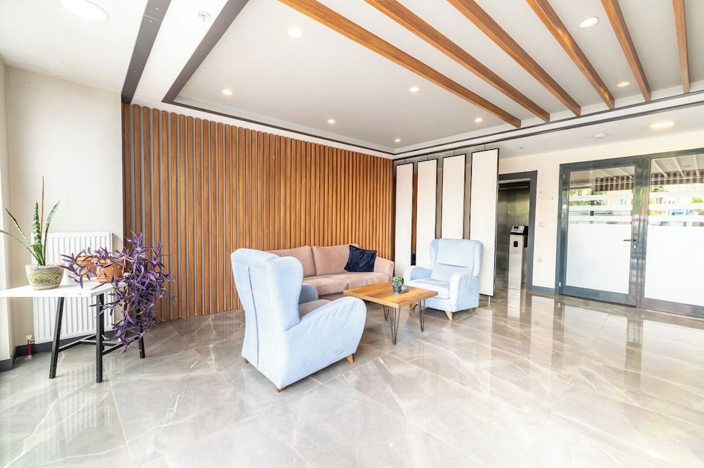 Royal Luxury Hotels & Suites 15/44