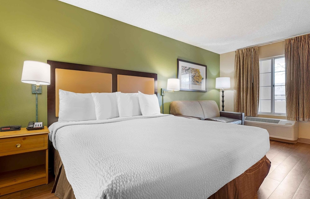 Extended Stay America Suites San Diego Fashion Valley 34/57