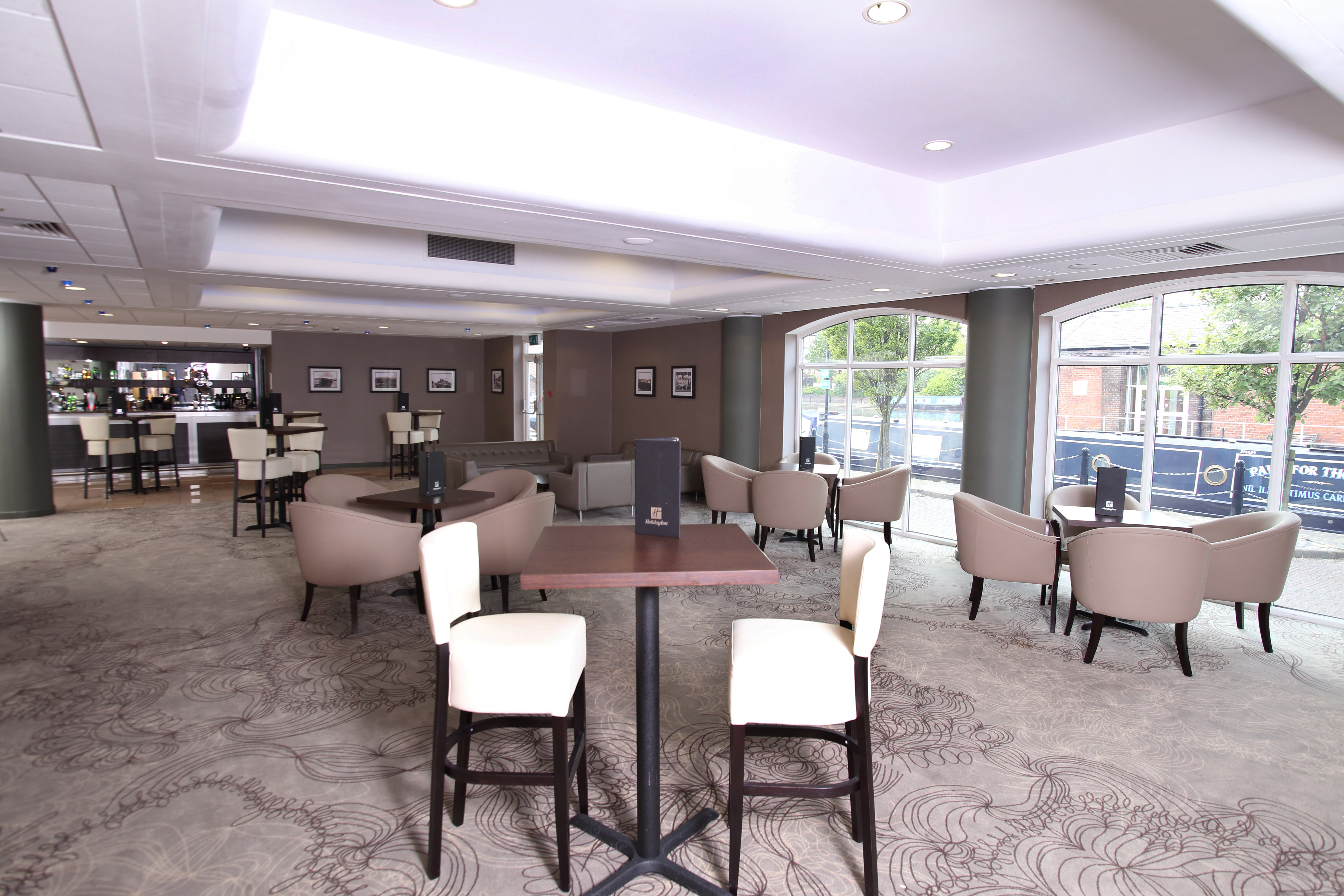 Holiday Inn Ellesmere Port Cheshire Oaks 16/48
