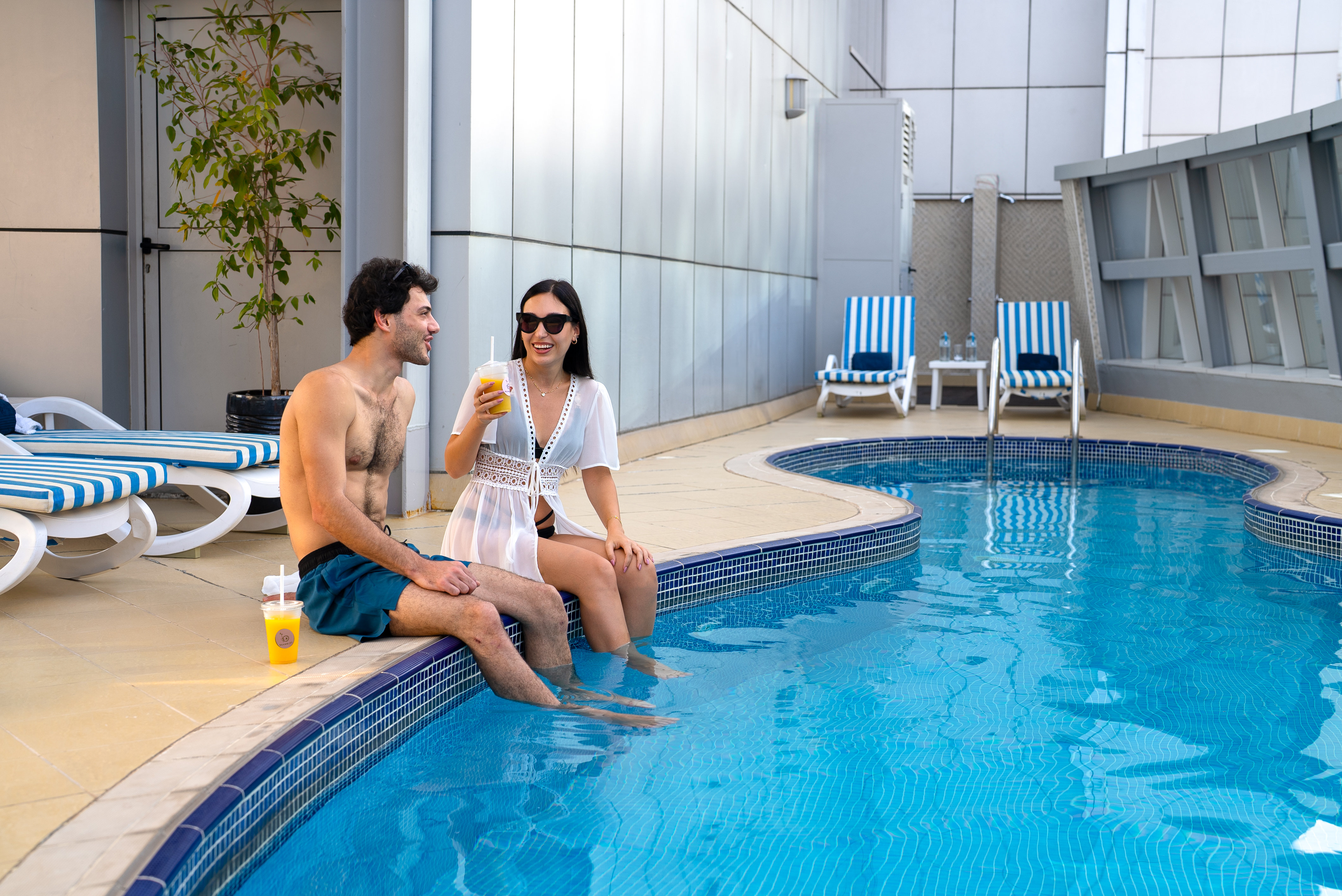 swimming pool spa