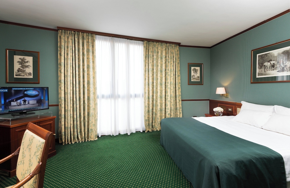 PLUS, SUPERIOR, DOUBLE BED