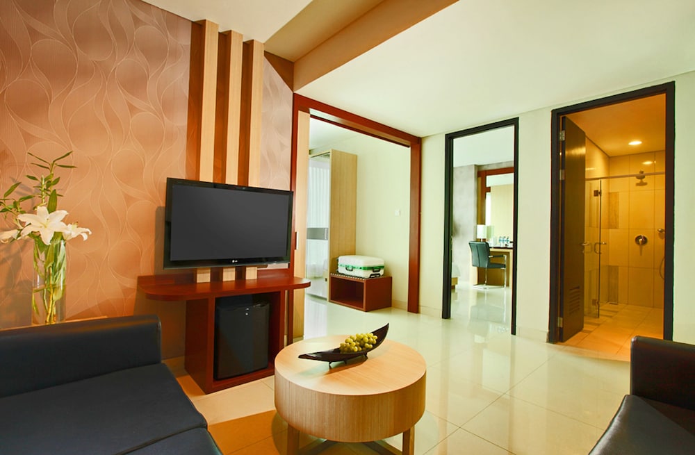Santika Tasikmalaya 24/29