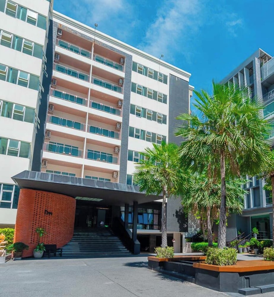 Prima Hotel Pattaya 69/77