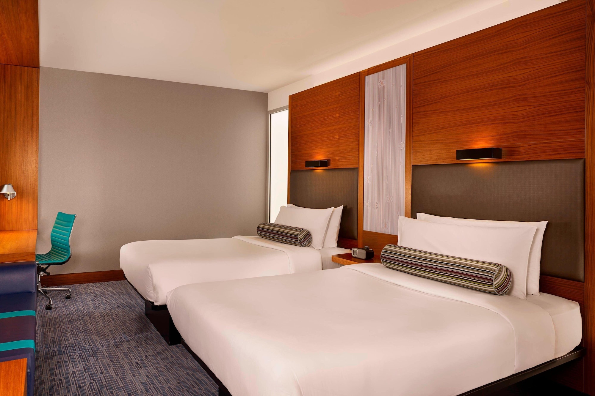 Aloft, Twin Beds