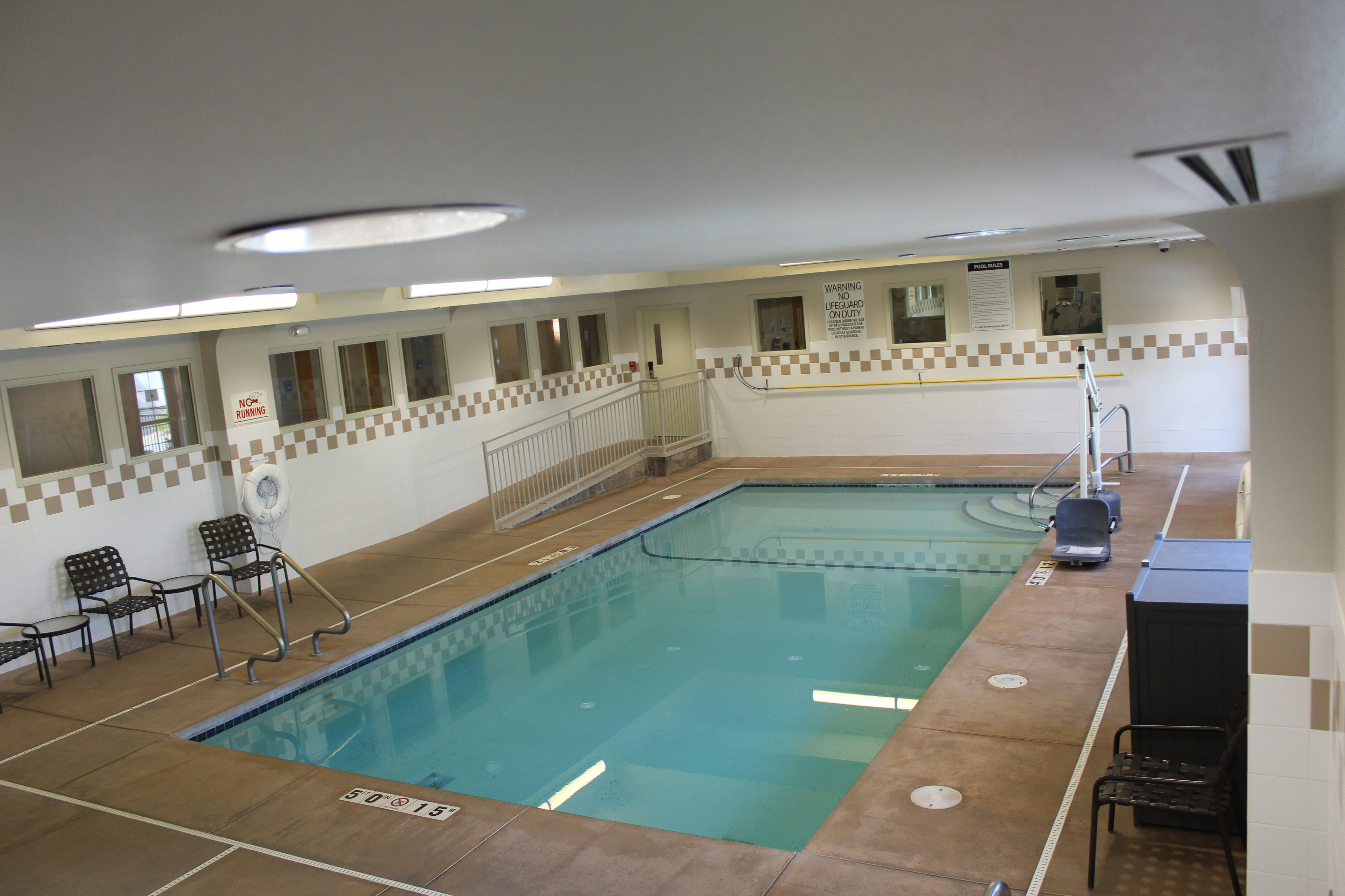 Holiday Inn Express Hotel Suites Cheney University Area 33/58