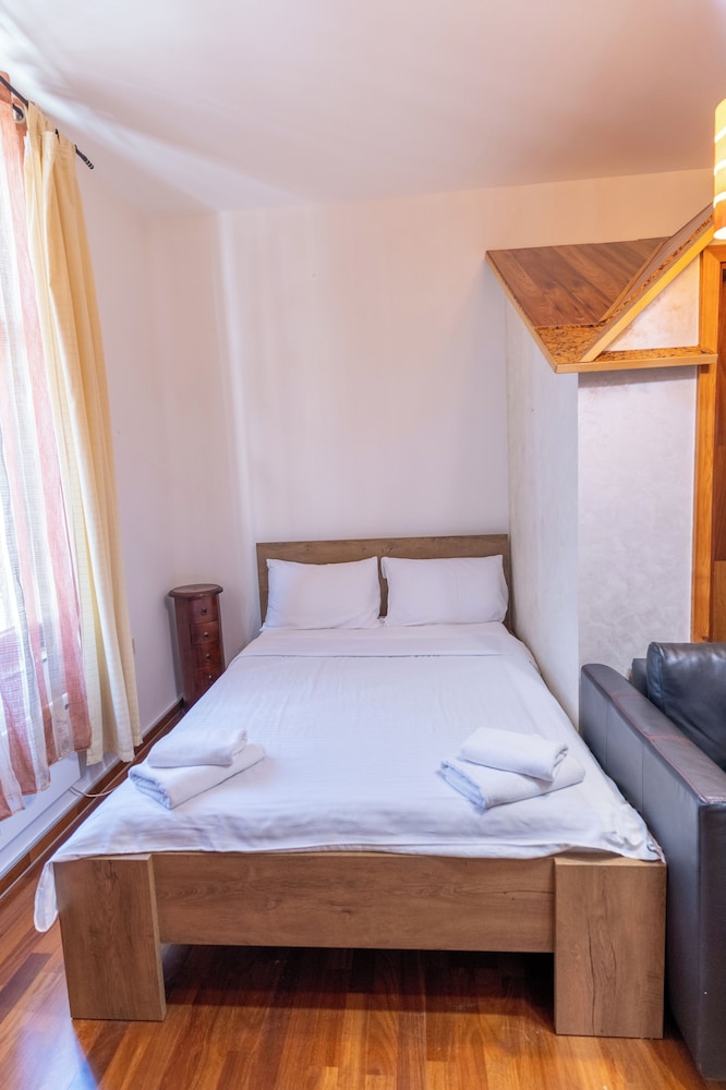 Privilege Suites By Central Park 18/69