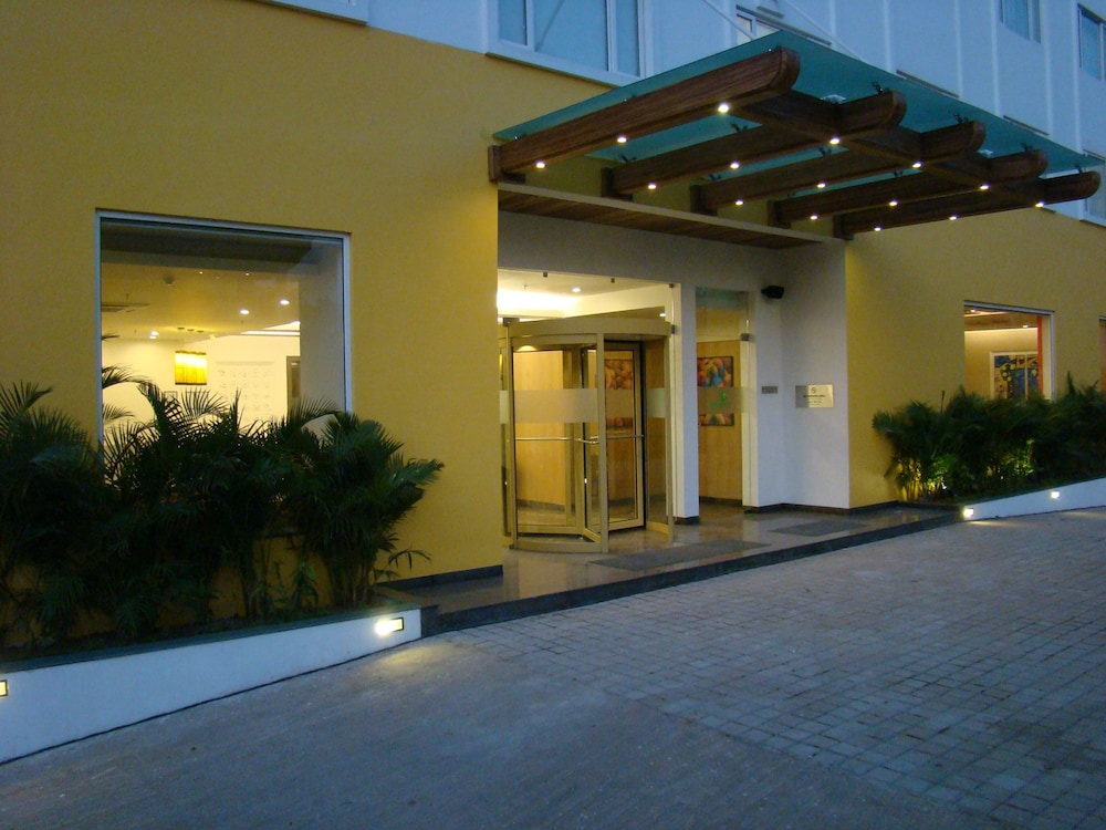 Lemon Tree Hotel Chennai 7/52