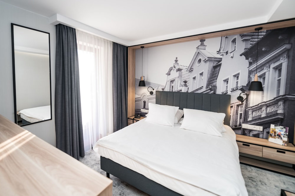 MERCURE JELENIA GORA 15/50