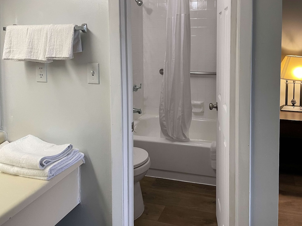 OYO Hotel Wytheville I-77 & I-81 39/40