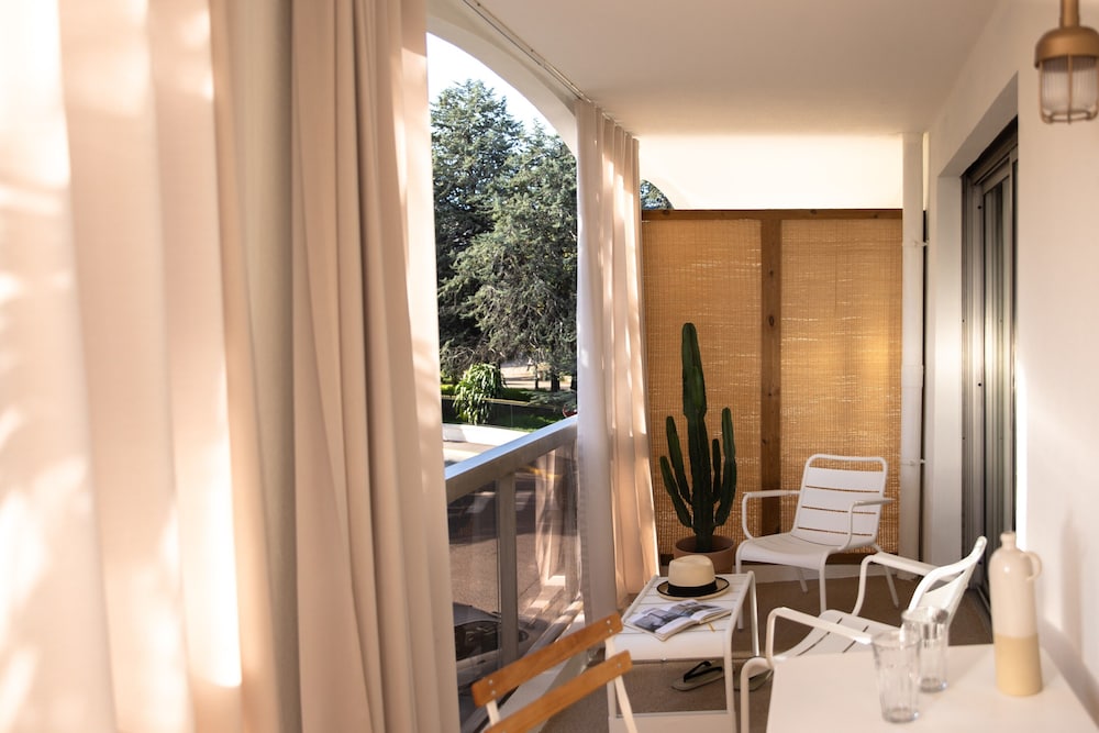 MOB Hotel Cannes 18/37