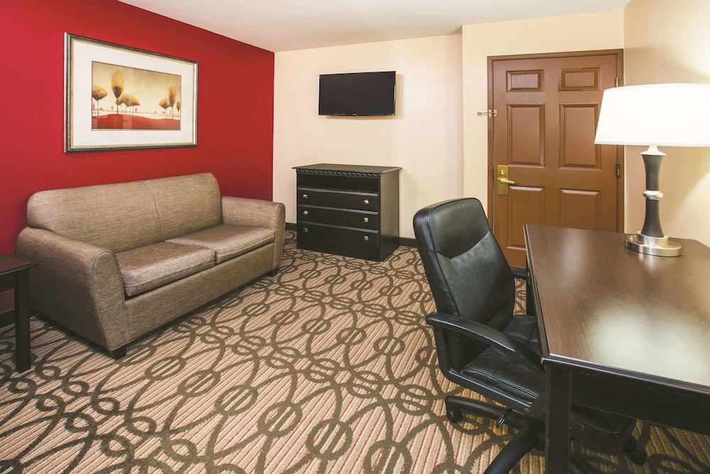 La Quinta Inn & Suites by Wyndham Dallas Mesquite 44/67