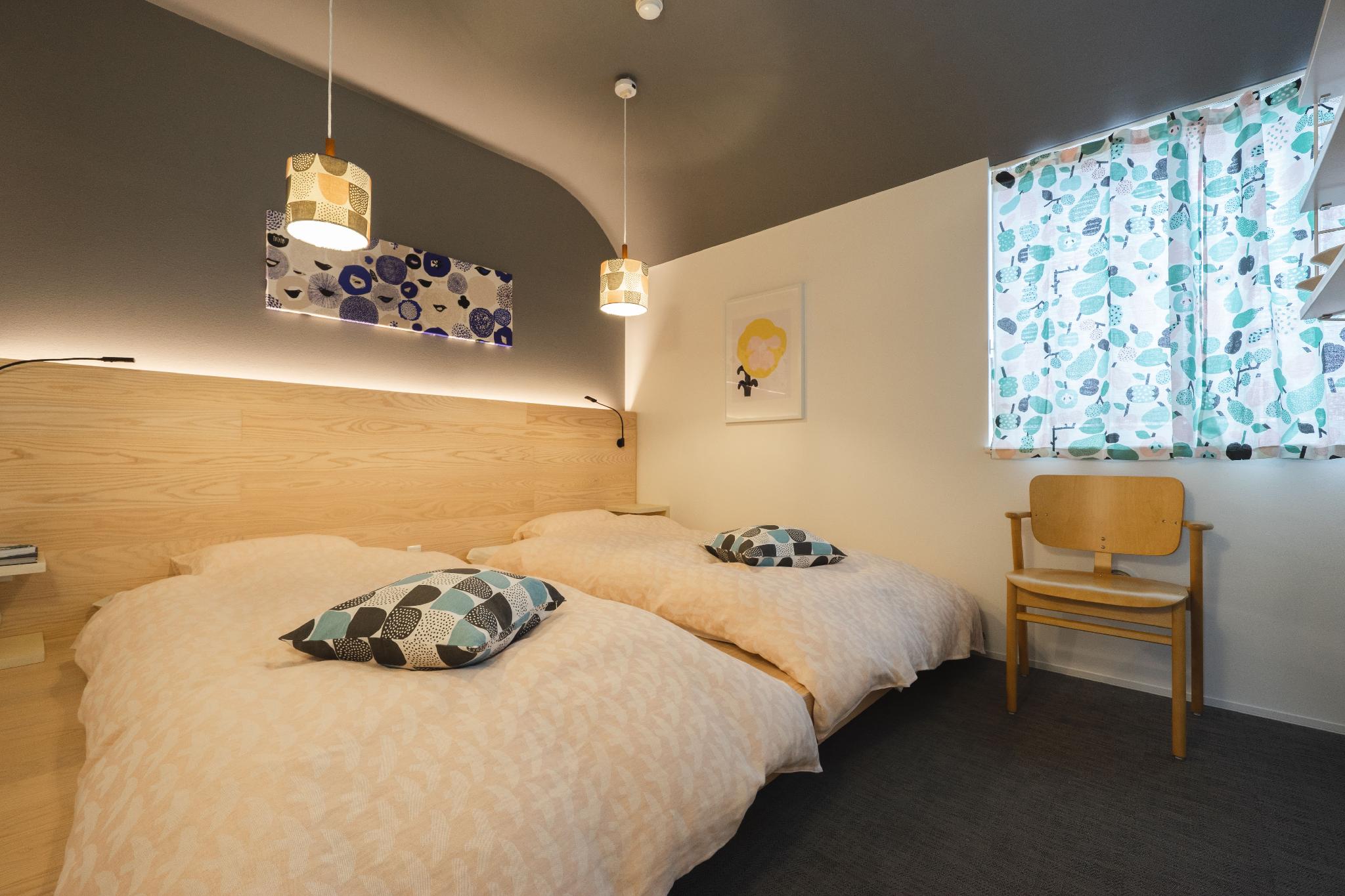 Interior, Home, Twin Beds