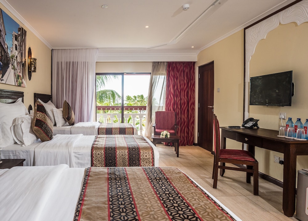 PRIDEINN PARADISE BEACH HOTEL AND SPA 37/79
